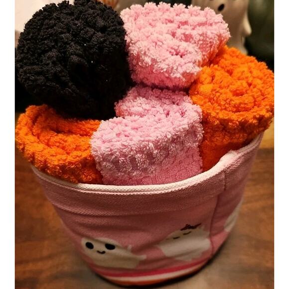 CARO Home Pink Halloween GHOST Washcloths Set of 5 in a bucket/basket KIDS NEW! - Picture 3 of 3